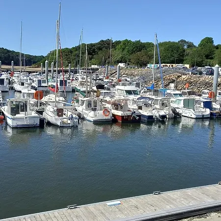 Maisonnette T2 Avec Piscine Chauffee Et A 300m *